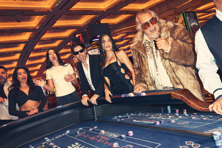 RULE THE WORLD - CRAPS TABLE